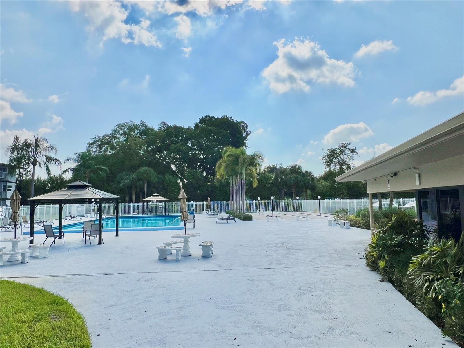 306 1 / 1 690 sq. ft. $ 2026-06-15 0 foto