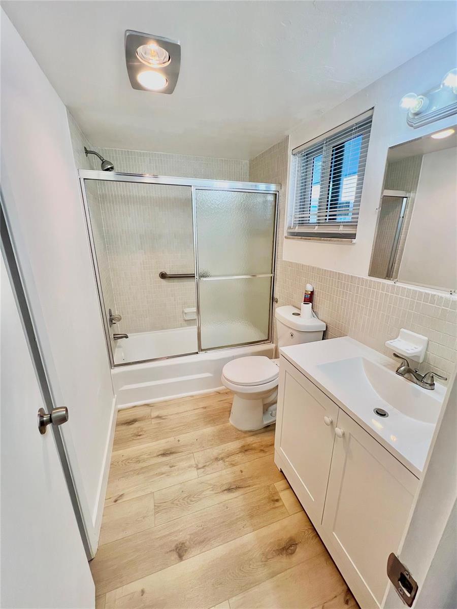 306 1 / 1 690 sq. ft. $ 2026-06-15 0 foto