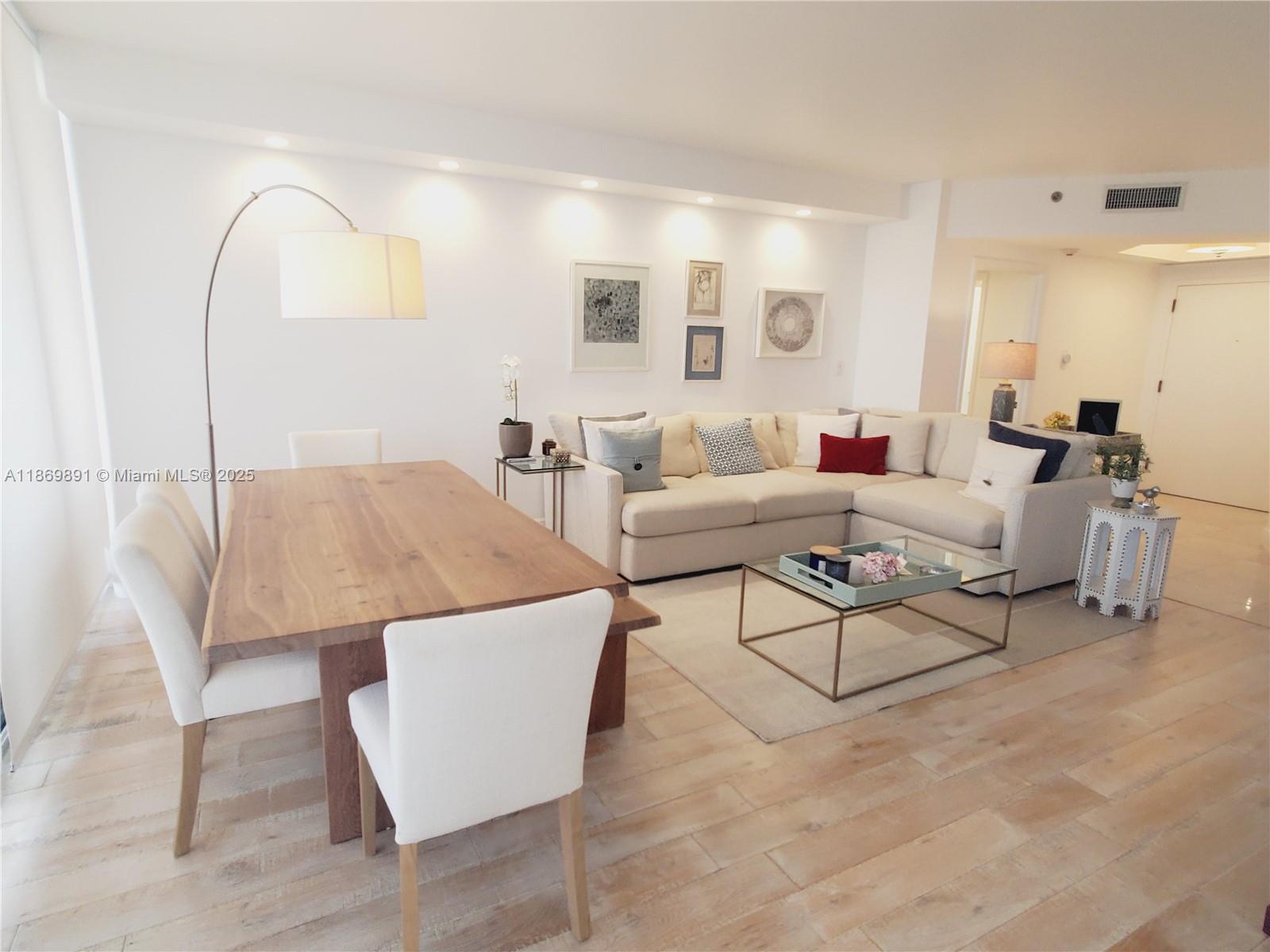 2703 2 / 2 1560 sq. ft. $ 2025-09-01 0 Photo