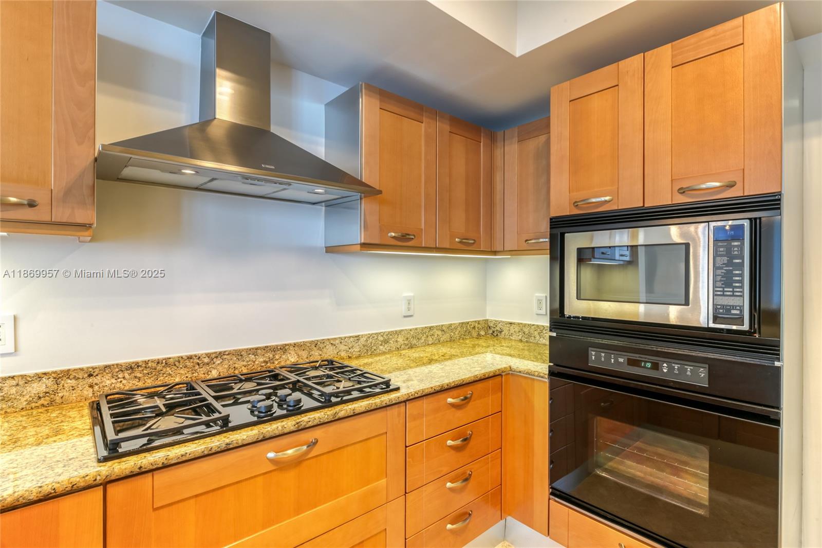 Photo of 3535 Ocean Dr  #2004, Hollywood, Florida, 33019 - 