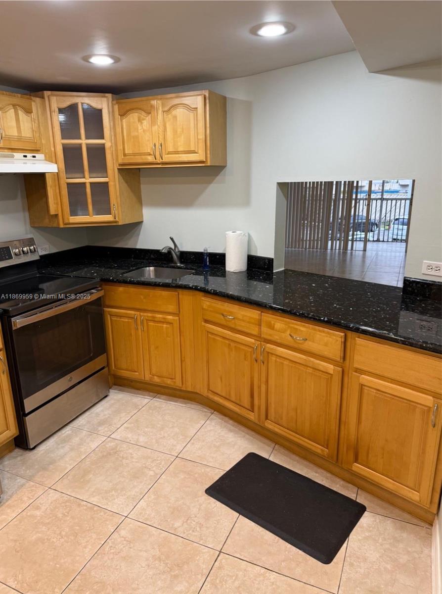 208-3 1 / 1 909 sq. ft. $ 2025-09-01 0 Photo