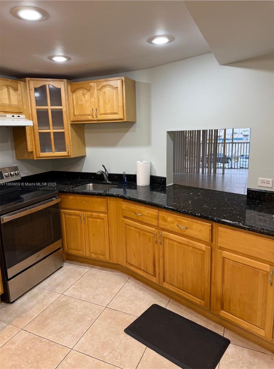 208-3 1 / 1 909 sq. ft. $ 2025-09-01 0 Photo