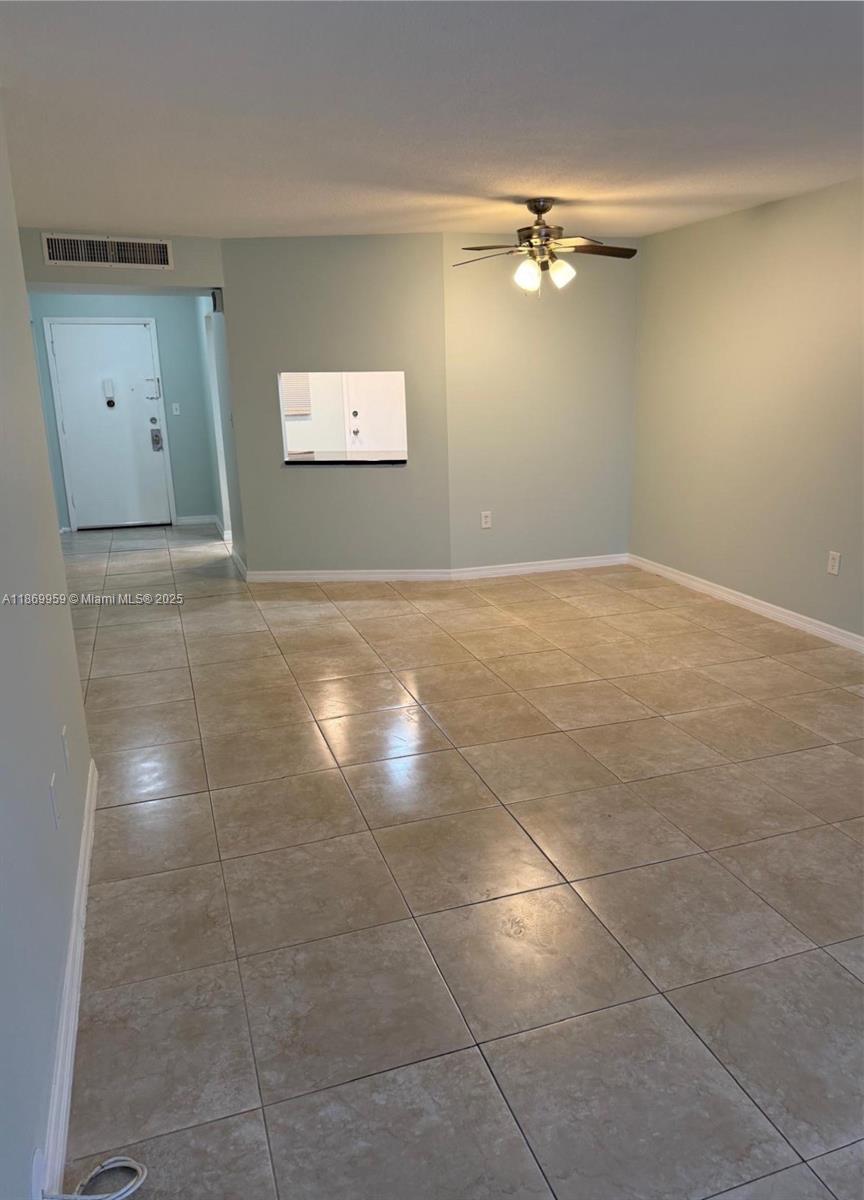 208-3 1 / 1 909 sq. ft. $ 2025-09-01 0 Photo