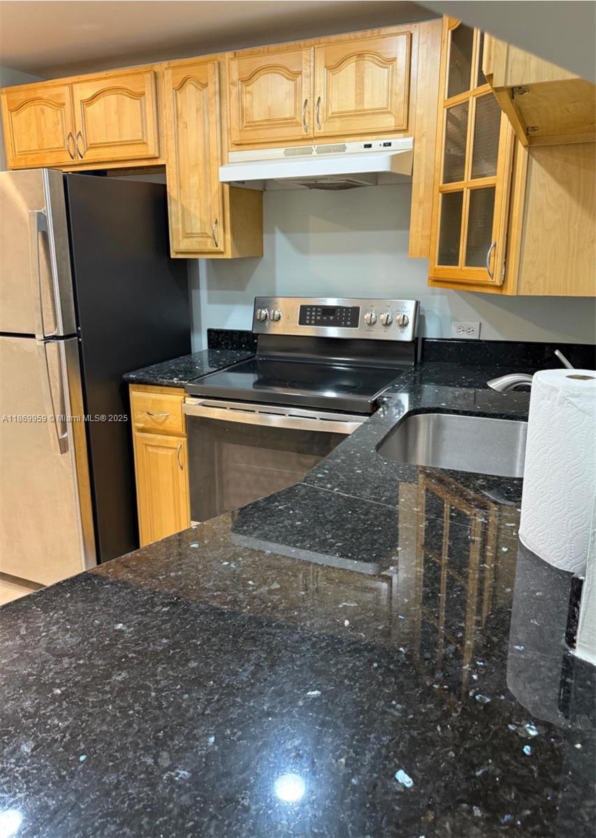 208-3 1 / 1 909 sq. ft. $ 2025-09-01 0 Photo