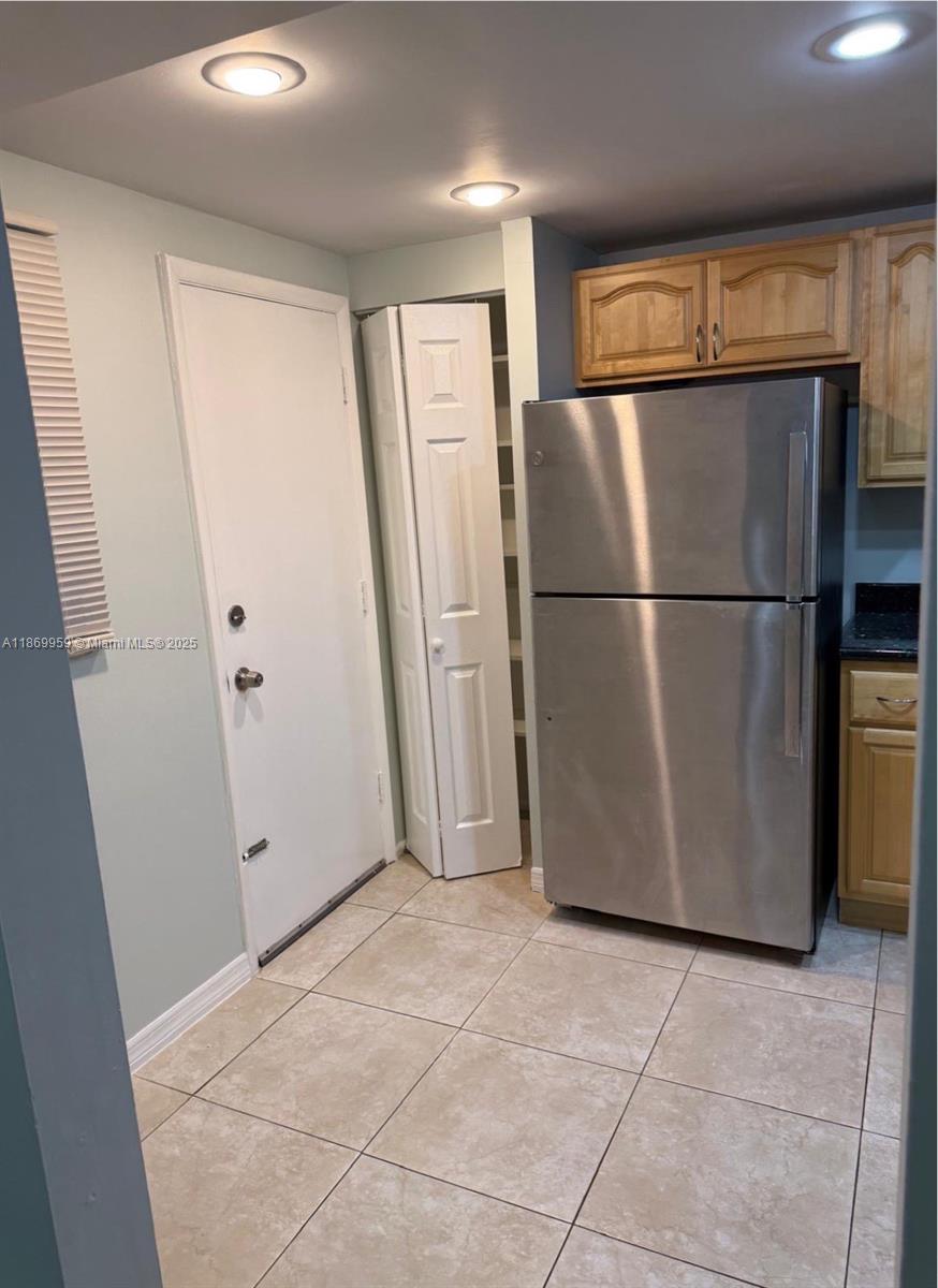 208-3 1 / 1 909 sq. ft. $ 2025-09-01 0 Photo