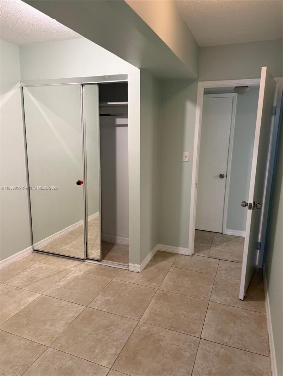 208-3 1 / 1 909 sq. ft. $ 2025-09-01 0 Photo