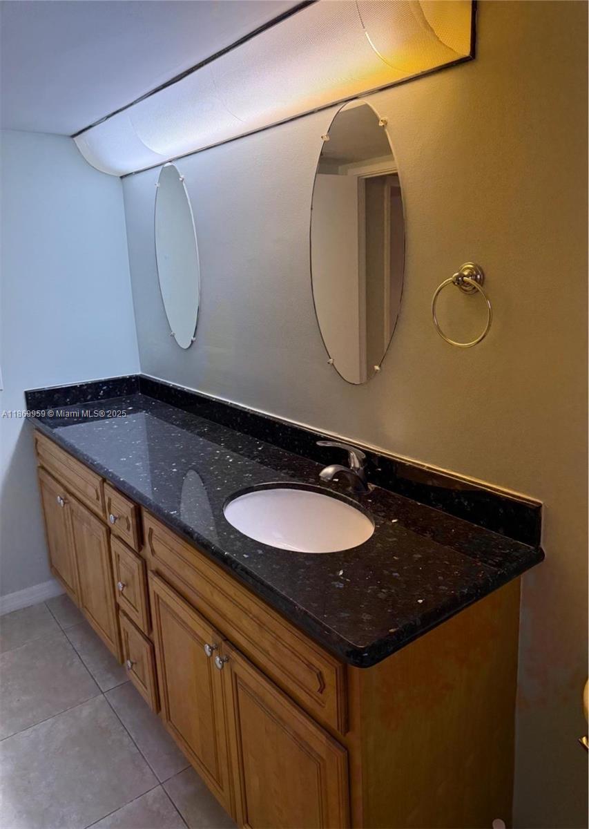 208-3 1 / 1 909 sq. ft. $ 2025-09-01 0 Photo