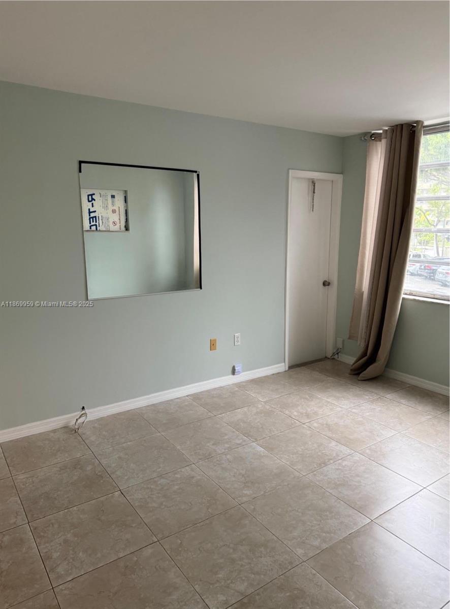 208-3 1 / 1 909 sq. ft. $ 2025-09-01 0 Photo