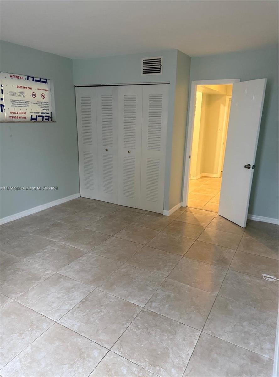 208-3 1 / 1 909 sq. ft. $ 2025-09-01 0 Photo