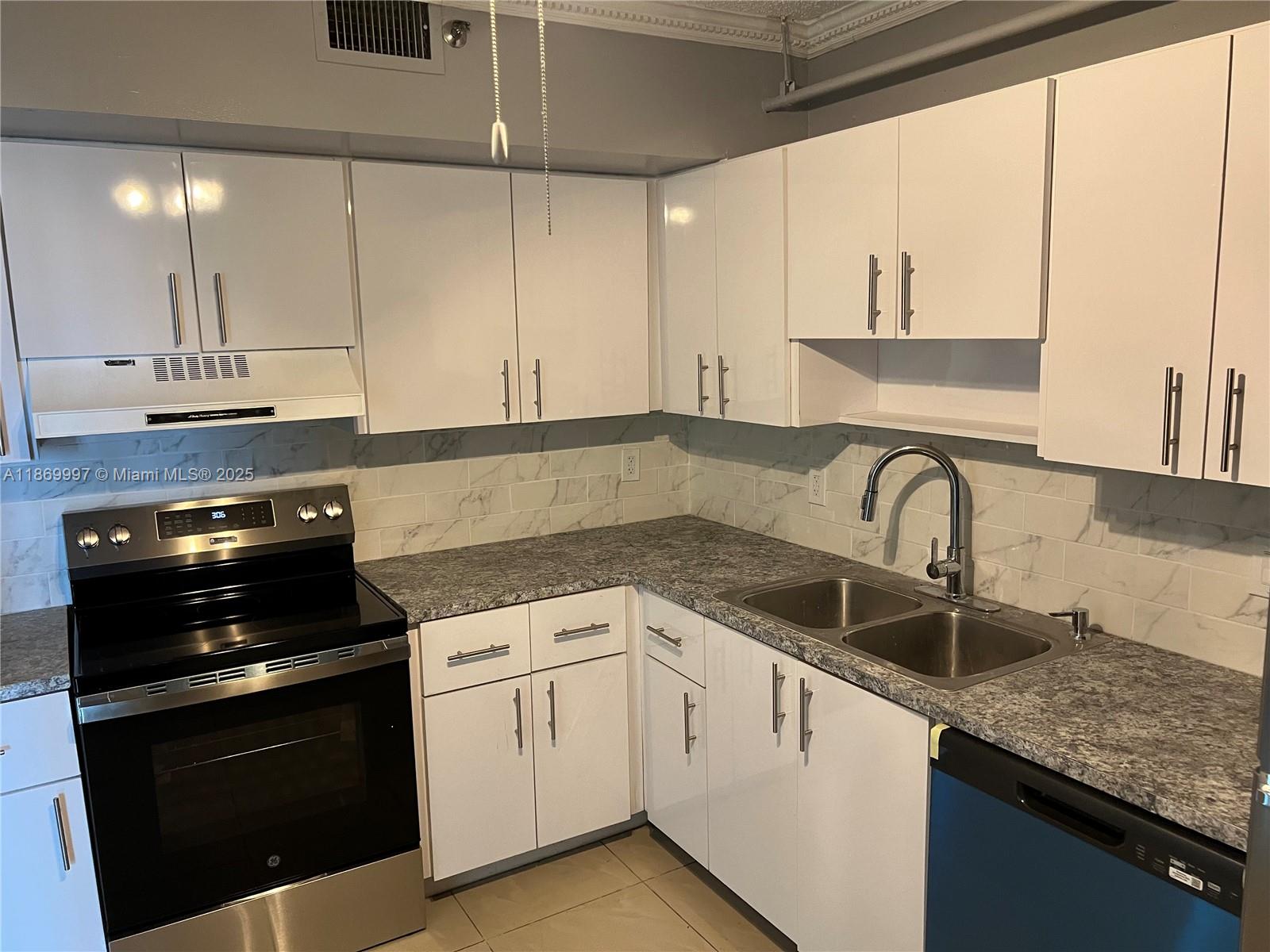 804 2 / 2 1100 sq. ft. $ 2025-09-01 0 Photo