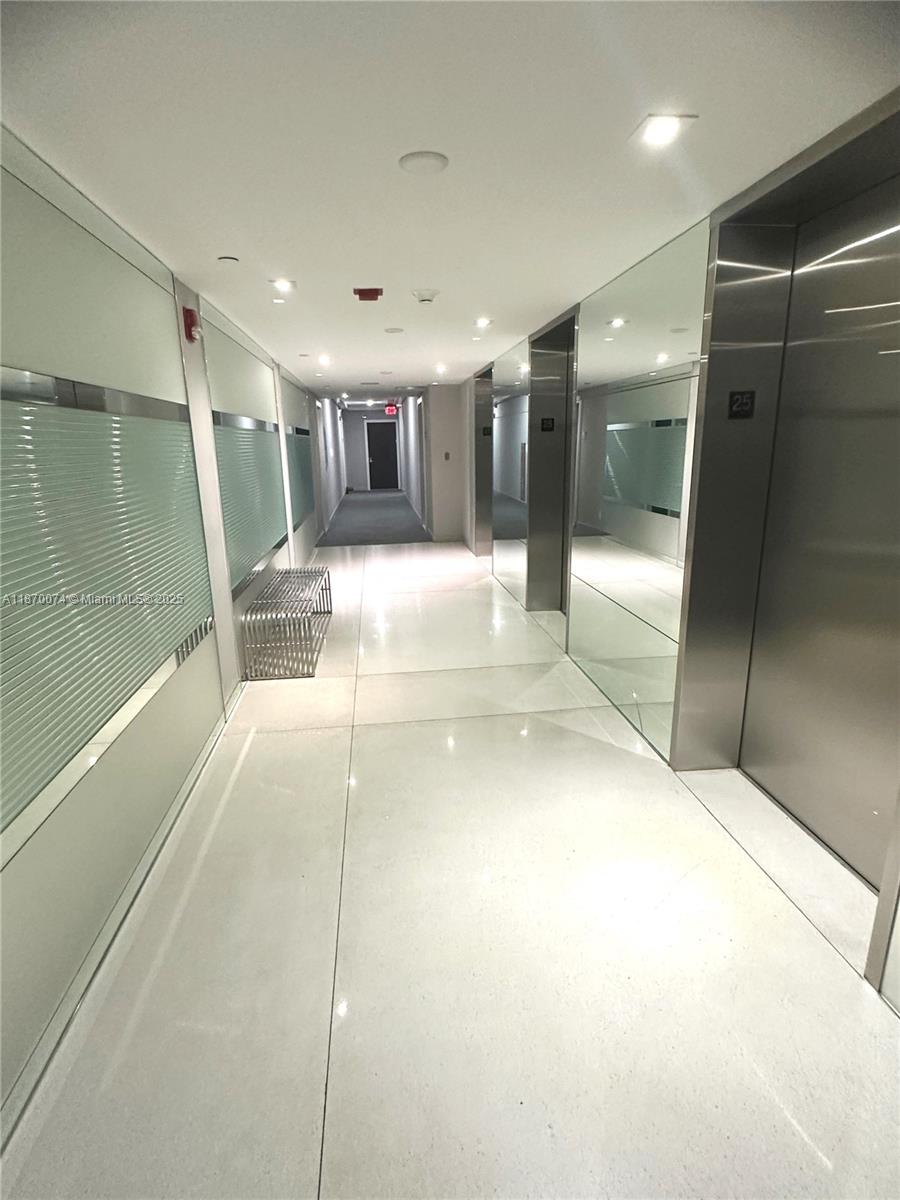Photo of 20335 Country Club Dr  #2502, Aventura, Florida, 33180 - 