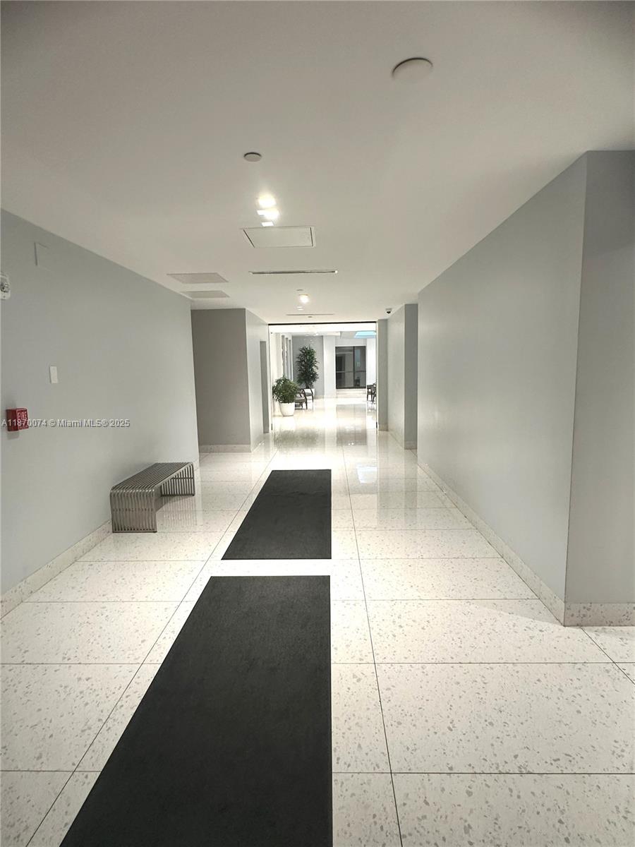 Photo of 20335 Country Club Dr  #2502, Aventura, Florida, 33180 - 