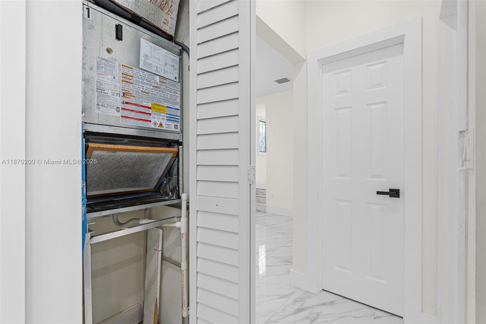 See details / sq. ft. $ 2025-09-02 0 Photo