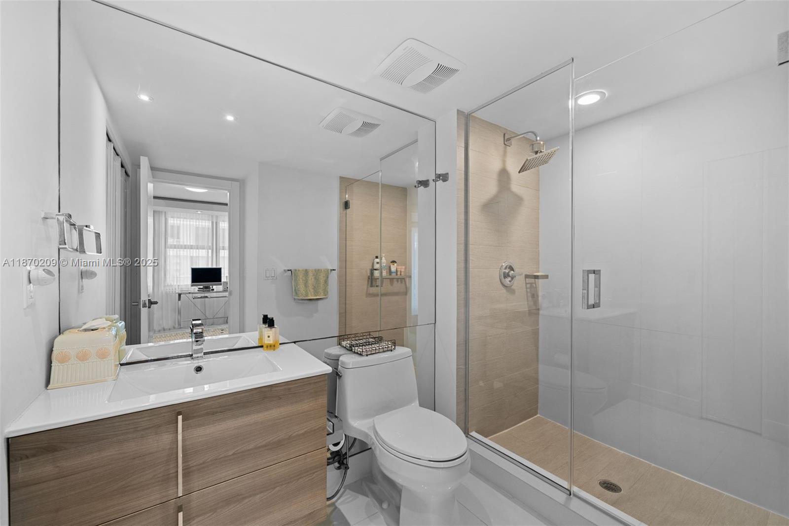 Photo of 9801 Collins Ave  #19J, Bal Harbour, Florida, 33154 - 