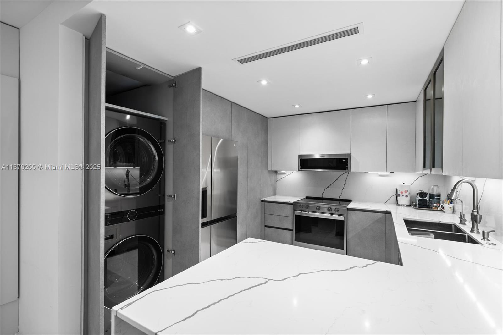 Photo of 9801 Collins Ave  #19J, Bal Harbour, Florida, 33154 - 
