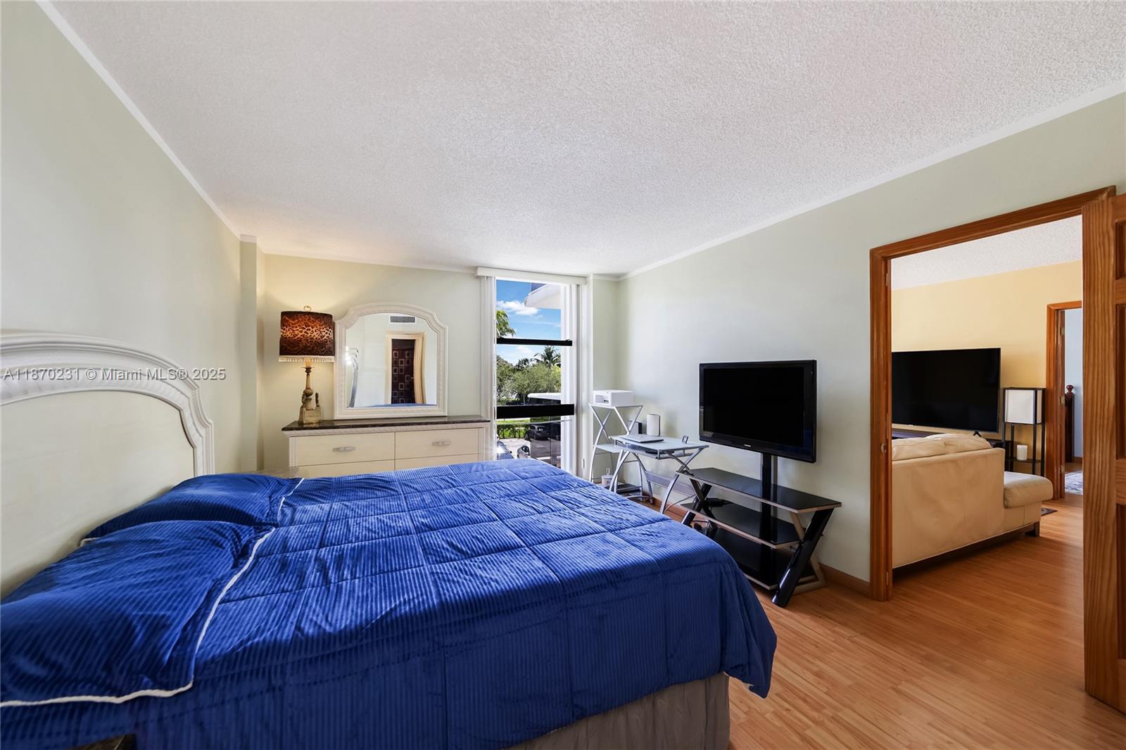 Photo of 3675 Country Club Dr  #204, Aventura, Florida, 33180 - 