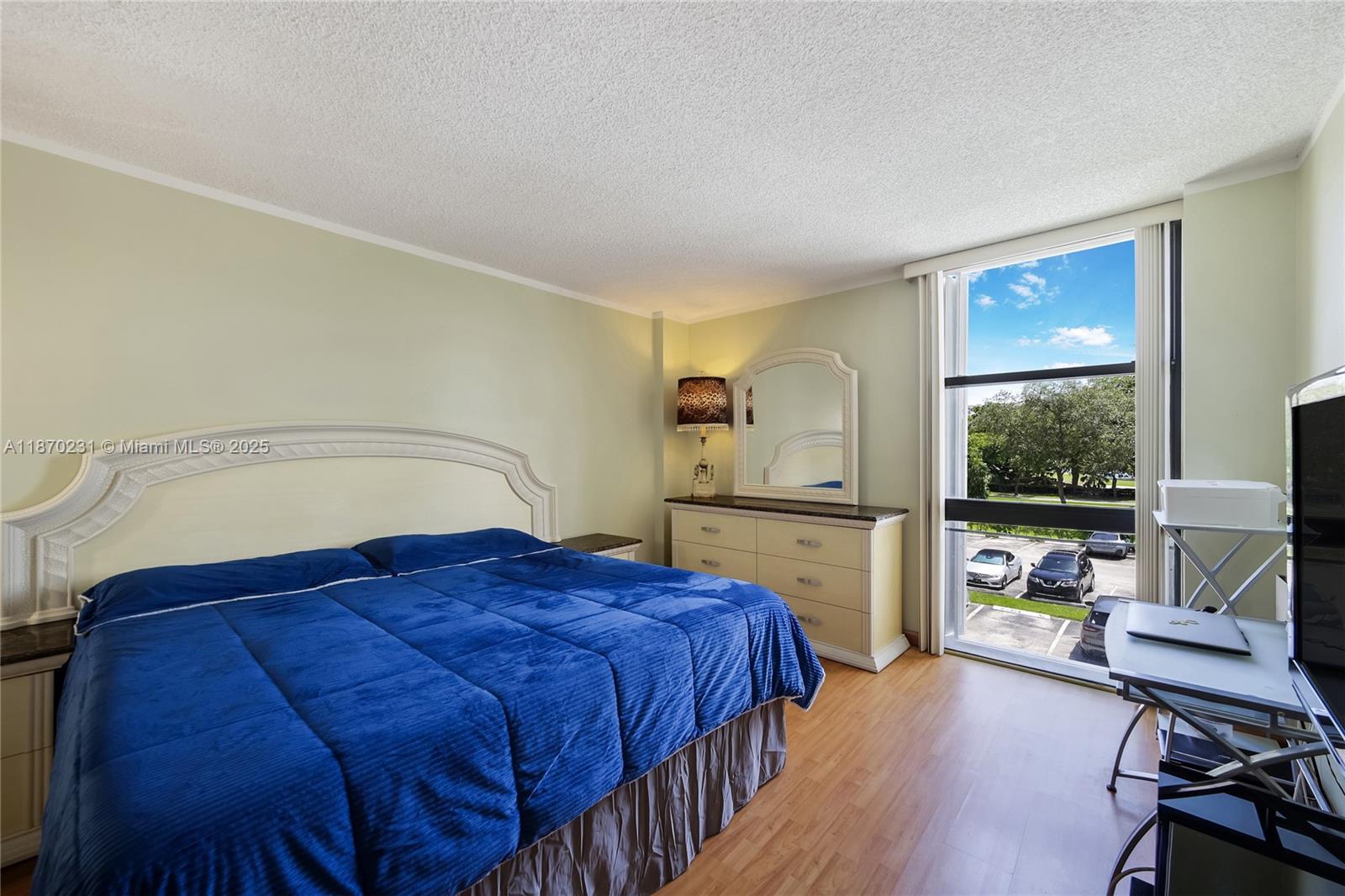 Photo of 3675 Country Club Dr  #204, Aventura, Florida, 33180 - 