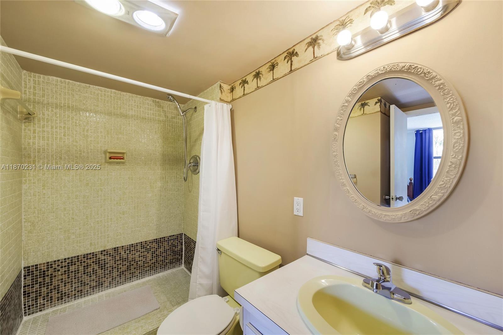 Photo of 3675 Country Club Dr  #204, Aventura, Florida, 33180 - 