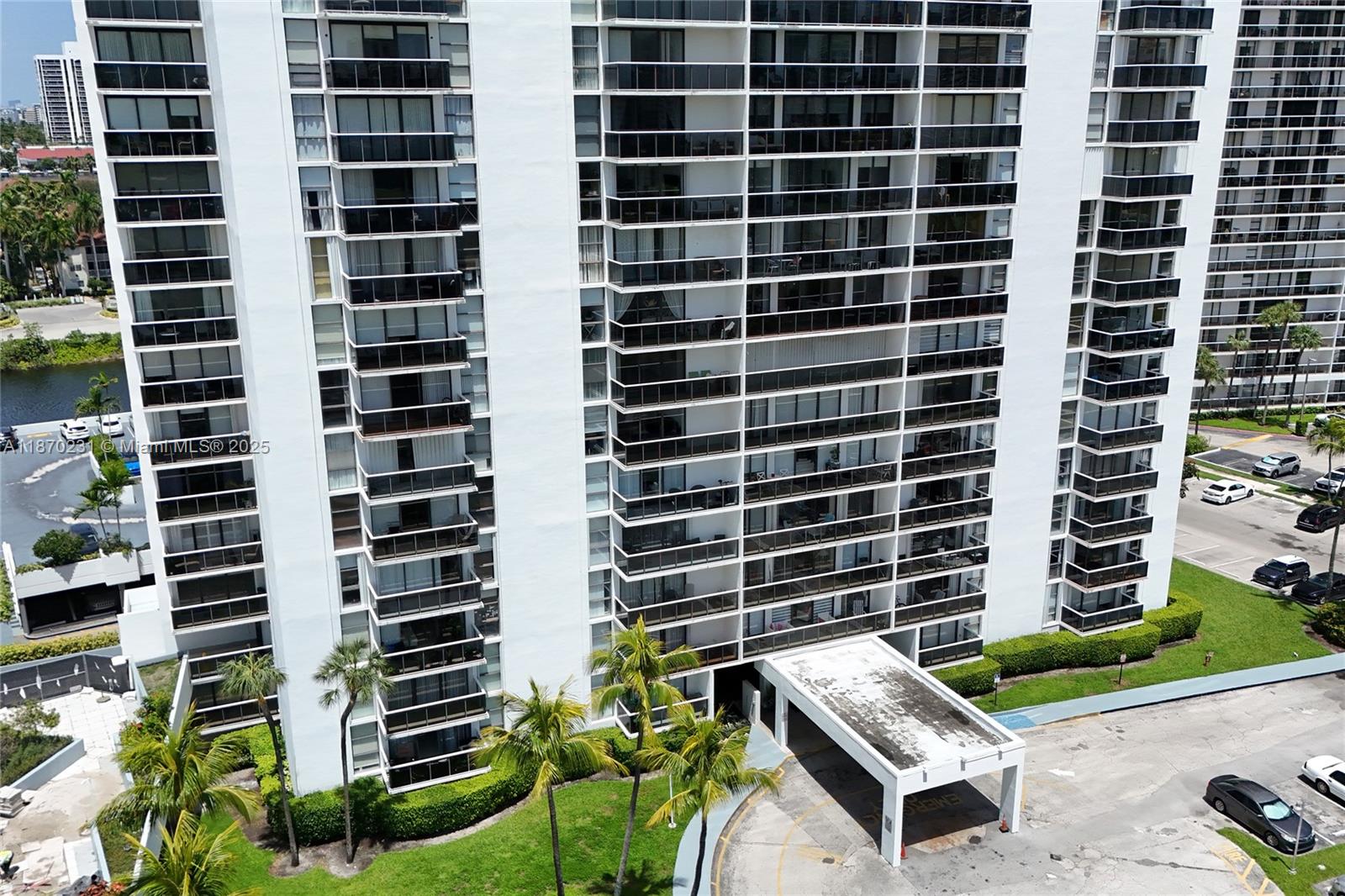 Photo of 3675 Country Club Dr  #204, Aventura, Florida, 33180 - 