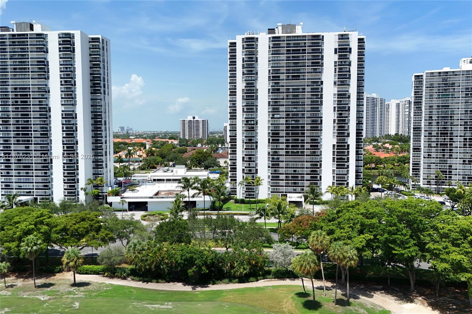 Photo of 3675 Country Club Dr  #204, Aventura, Florida, 33180 - 