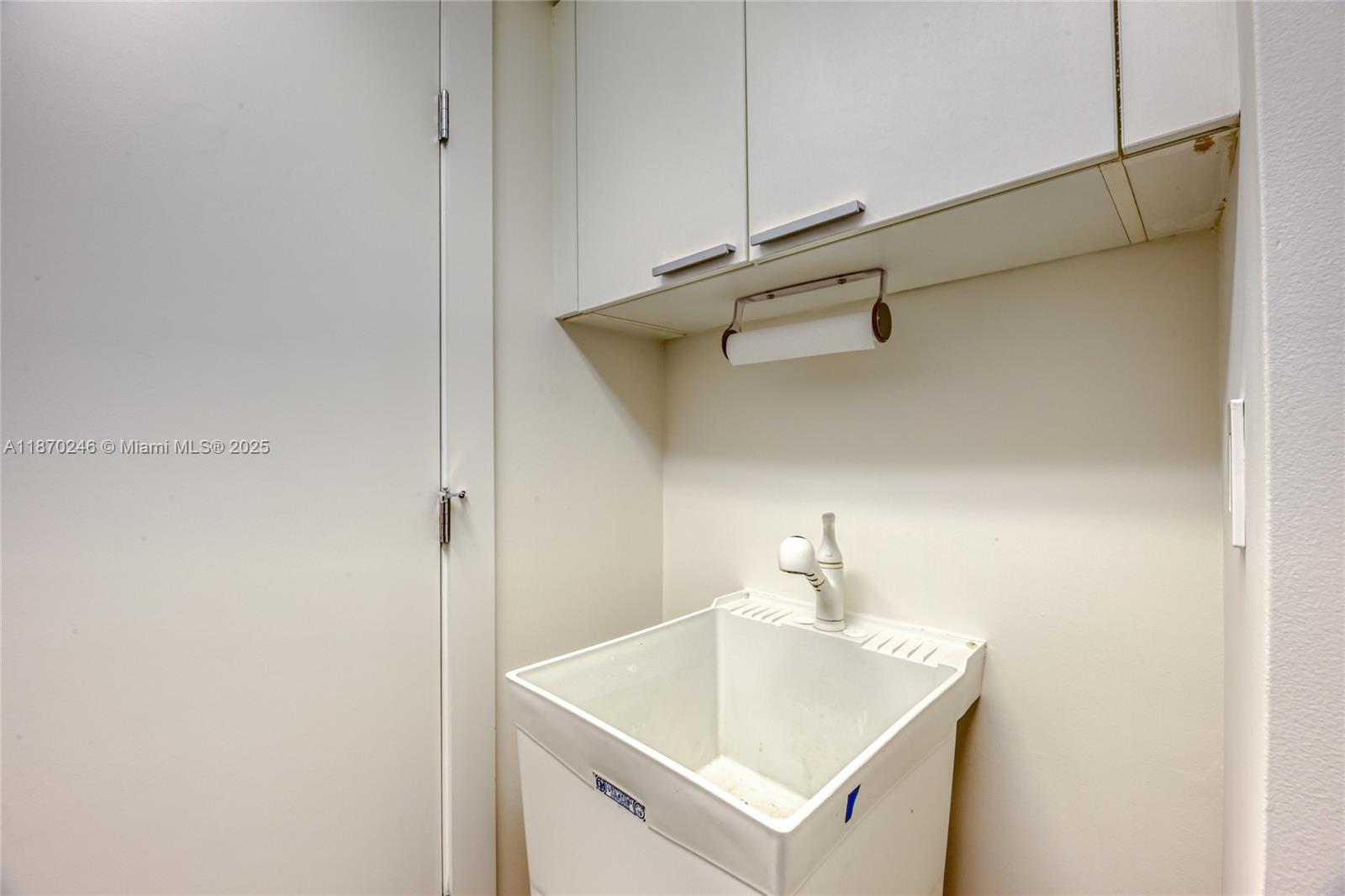 Photo of 3535 Ocean Dr  #2004, Hollywood, Florida, 33019 - 