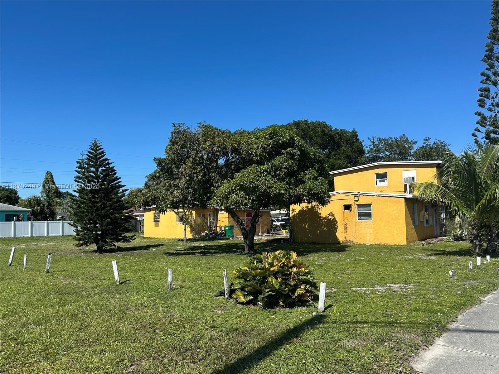 See details / sq. ft. $ 2025-09-13 0 Photo