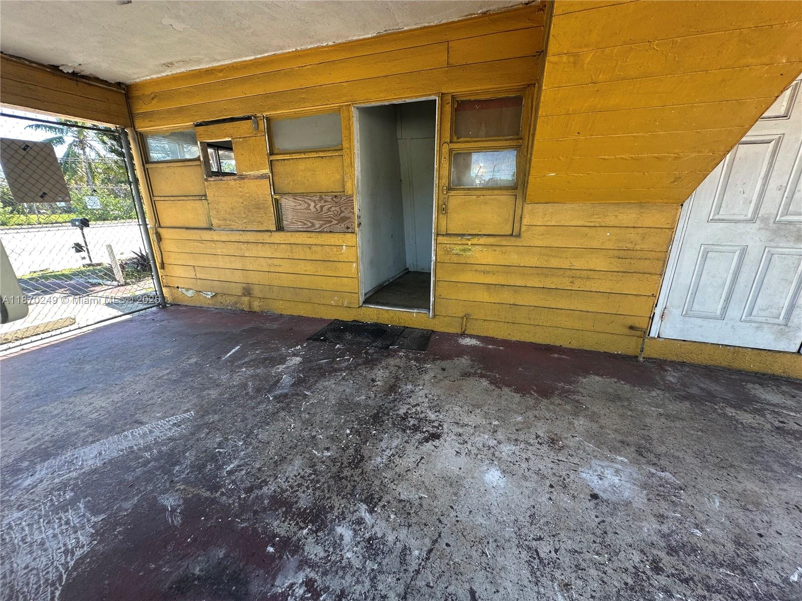 See details / sq. ft. $ 2025-09-13 0 Photo