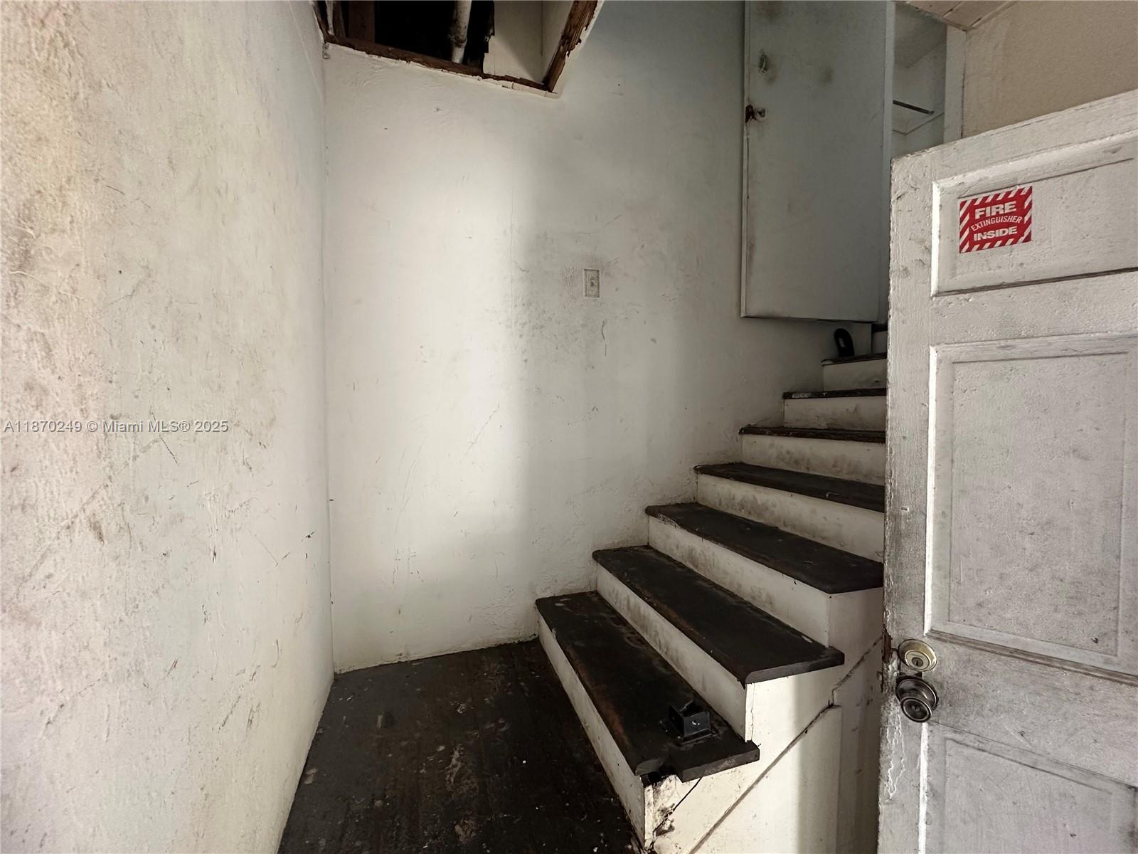 See details / sq. ft. $ 2025-09-13 0 Photo