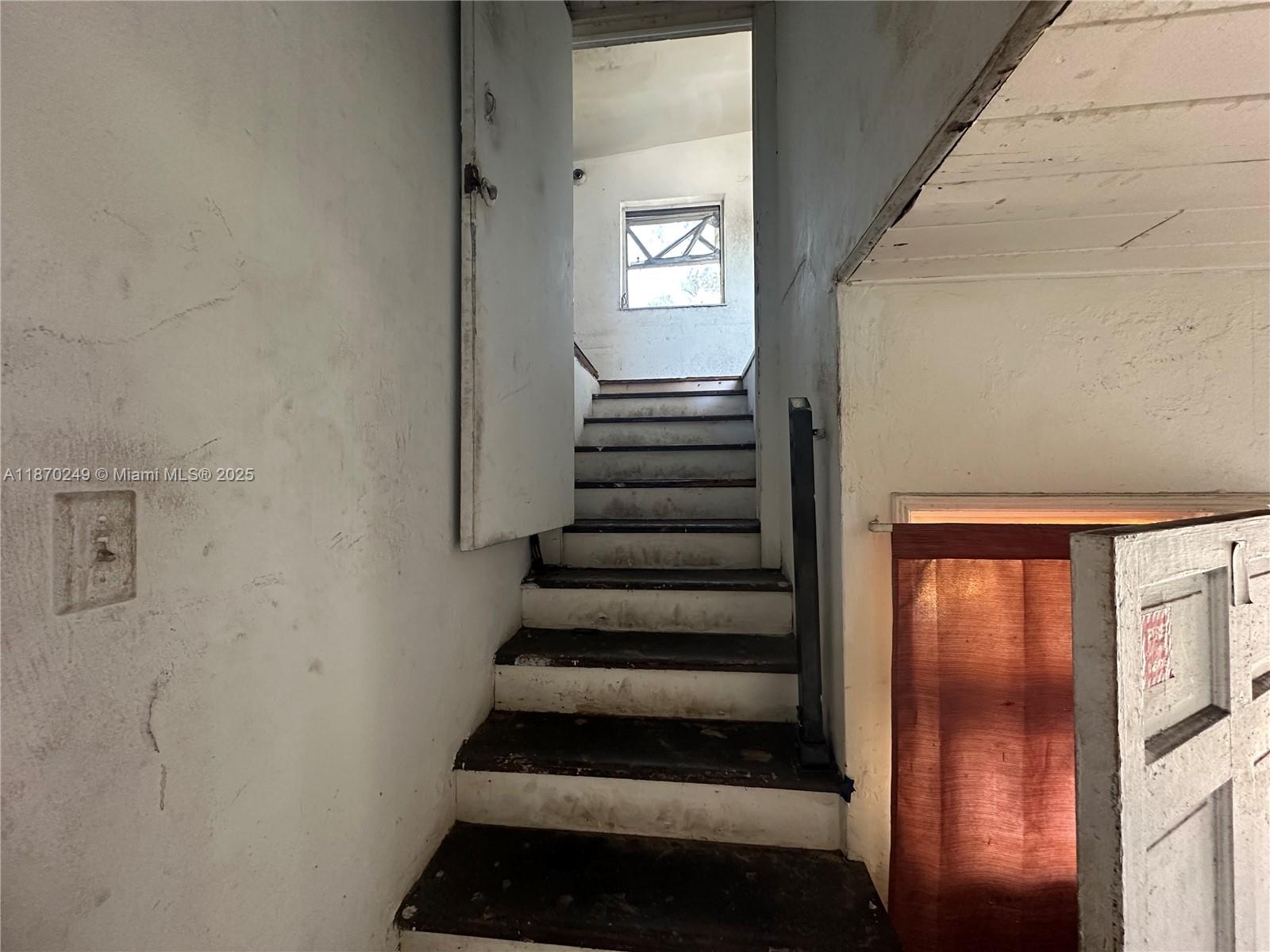 See details / sq. ft. $ 2025-09-13 0 Photo