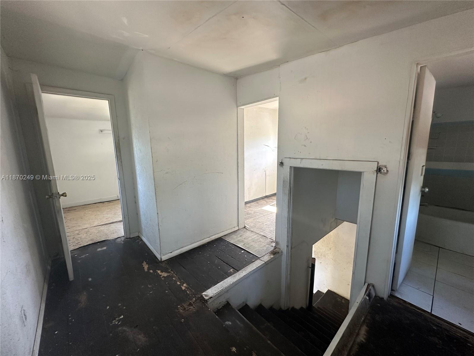 See details / sq. ft. $ 2025-09-13 0 Photo