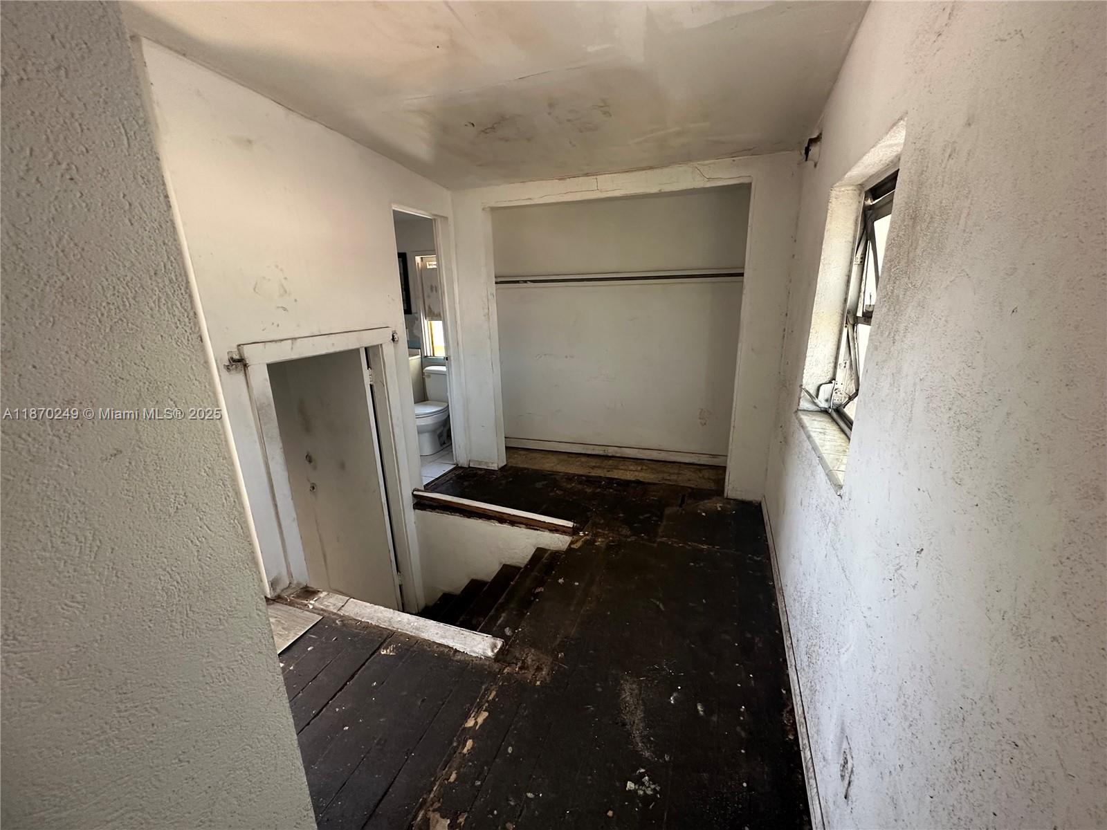 See details / sq. ft. $ 2025-09-13 0 Photo