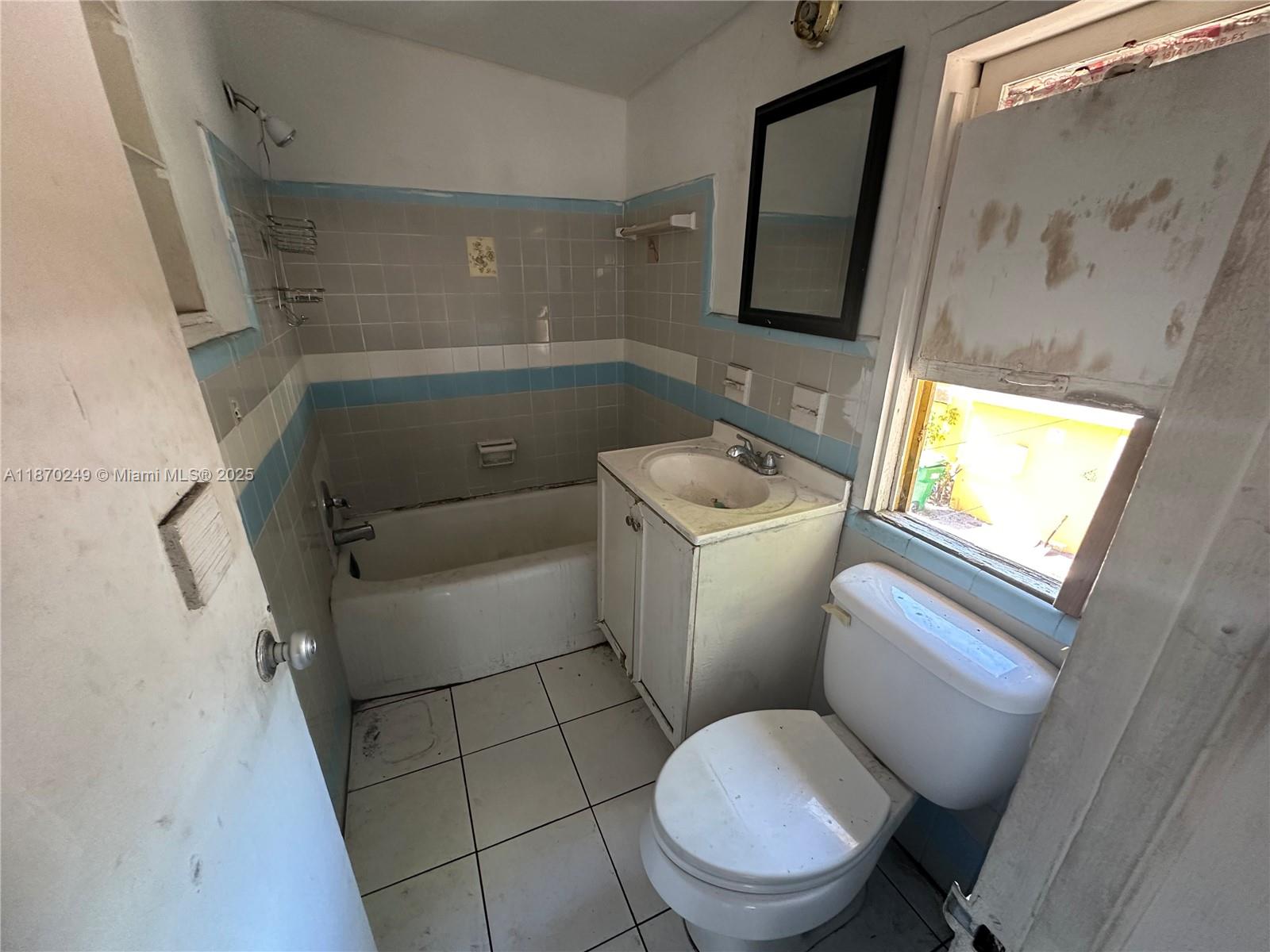 See details / sq. ft. $ 2025-09-13 0 Photo