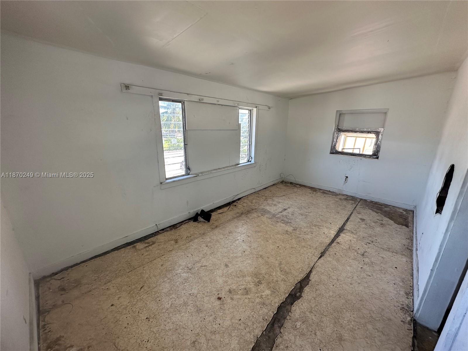 See details / sq. ft. $ 2025-09-13 0 Photo