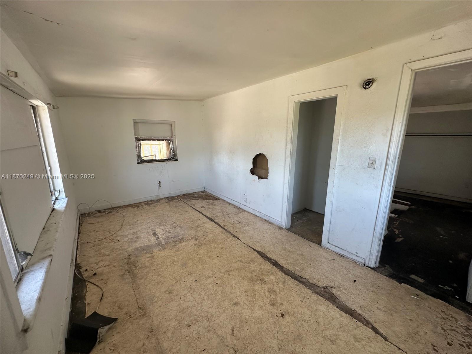 See details / sq. ft. $ 2025-09-13 0 Photo