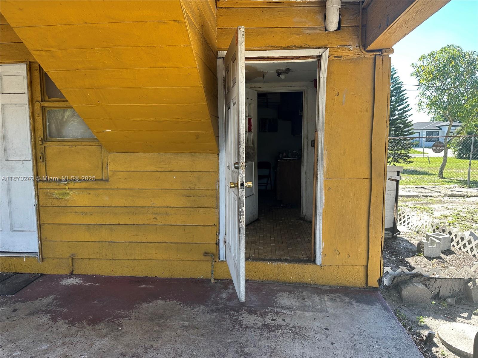 See details / sq. ft. $ 2025-09-13 0 Photo