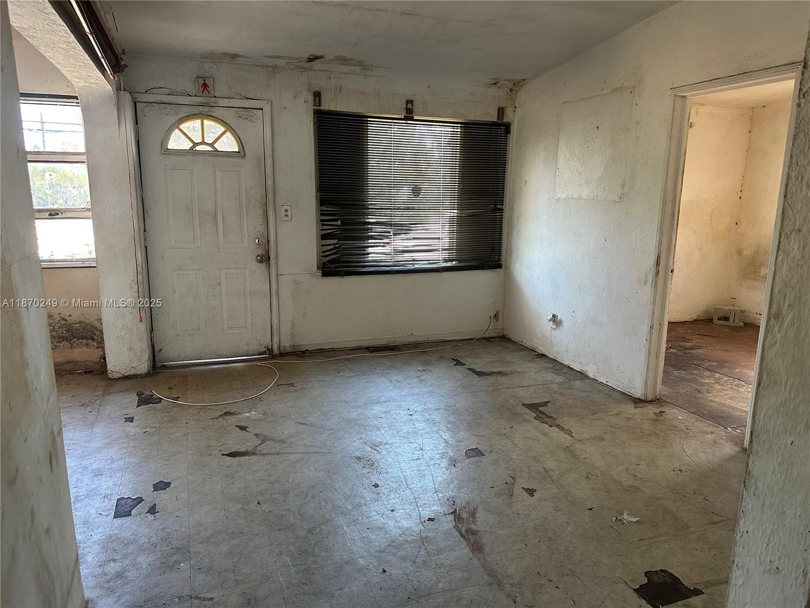 See details / sq. ft. $ 2025-09-13 0 Photo