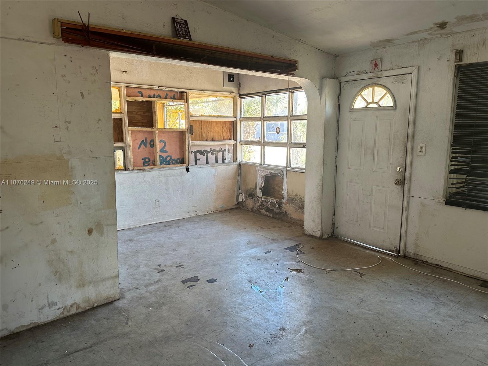 See details / sq. ft. $ 2025-09-13 0 Photo