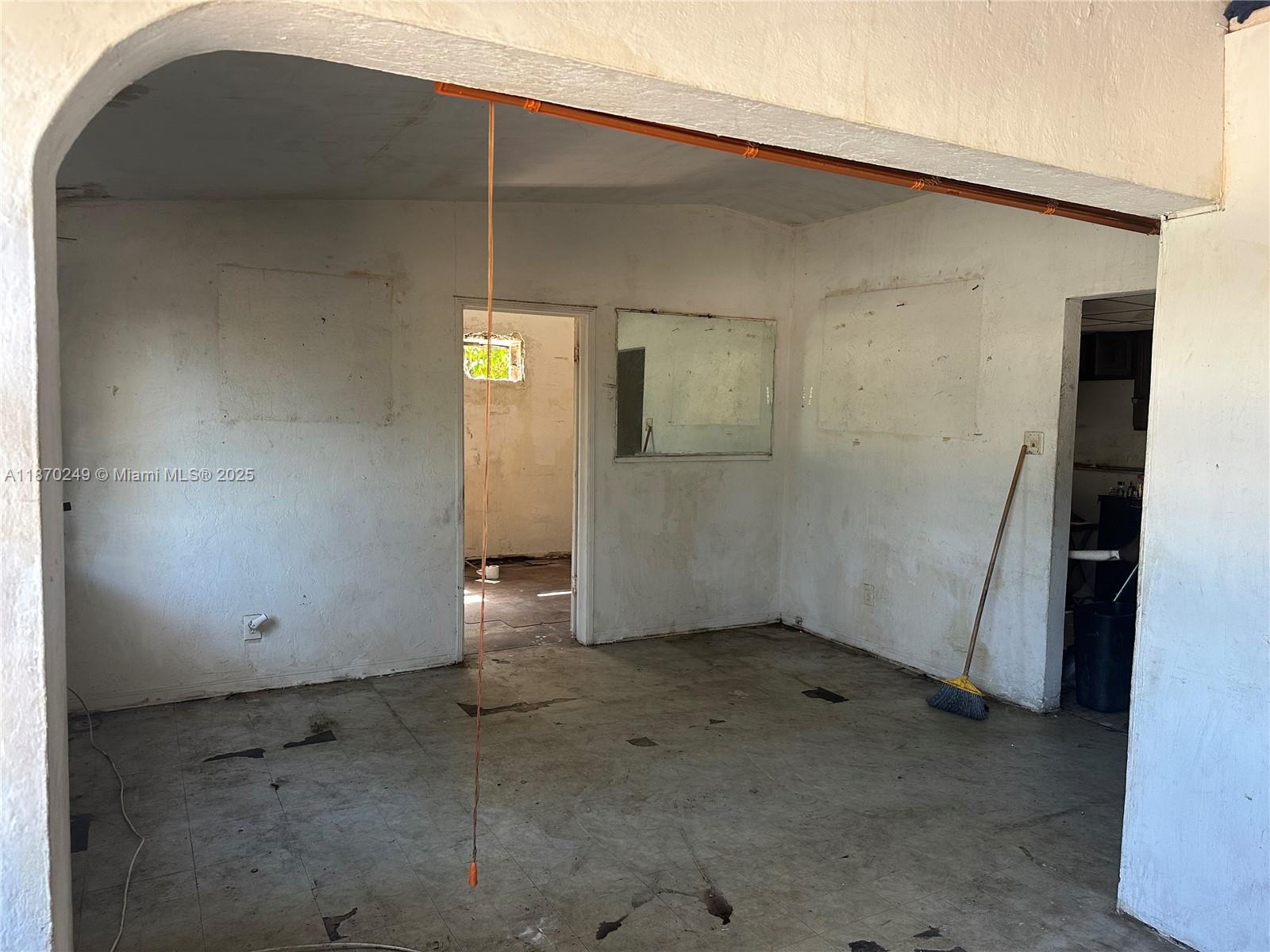 See details / sq. ft. $ 2025-09-13 0 Photo