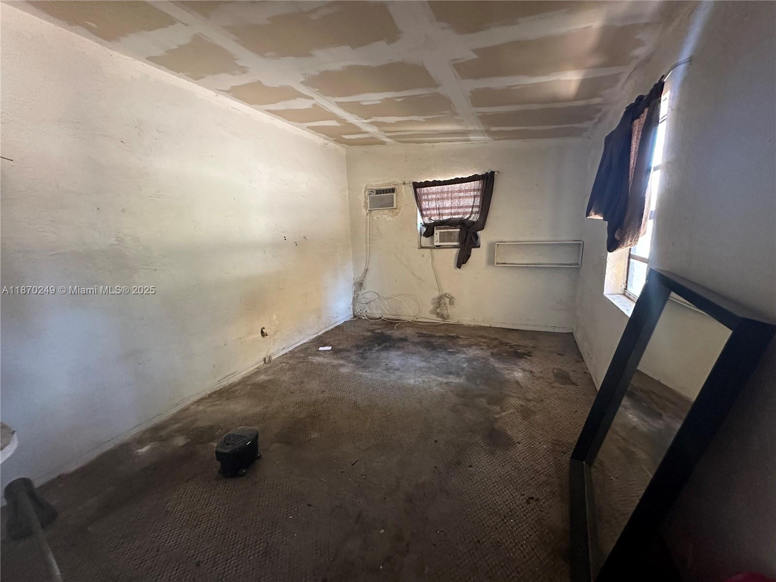 See details / sq. ft. $ 2025-09-13 0 Photo