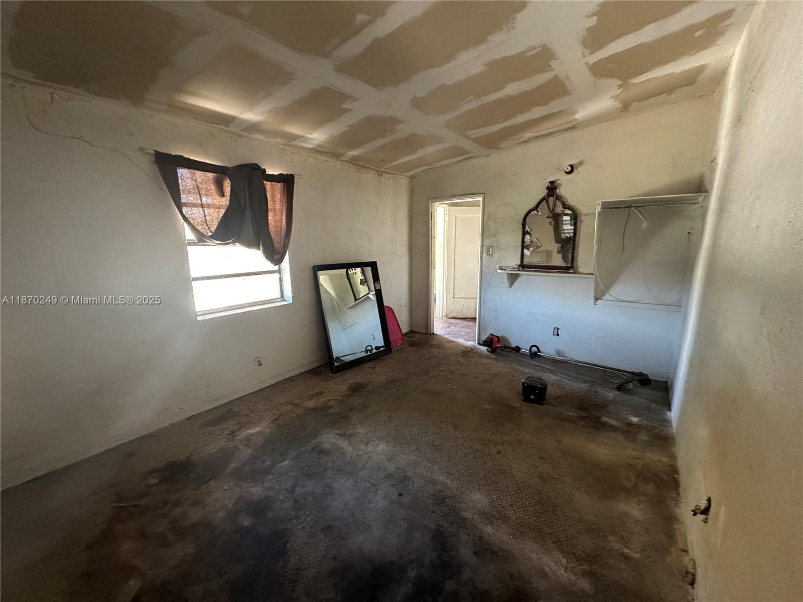 See details / sq. ft. $ 2025-09-13 0 Photo