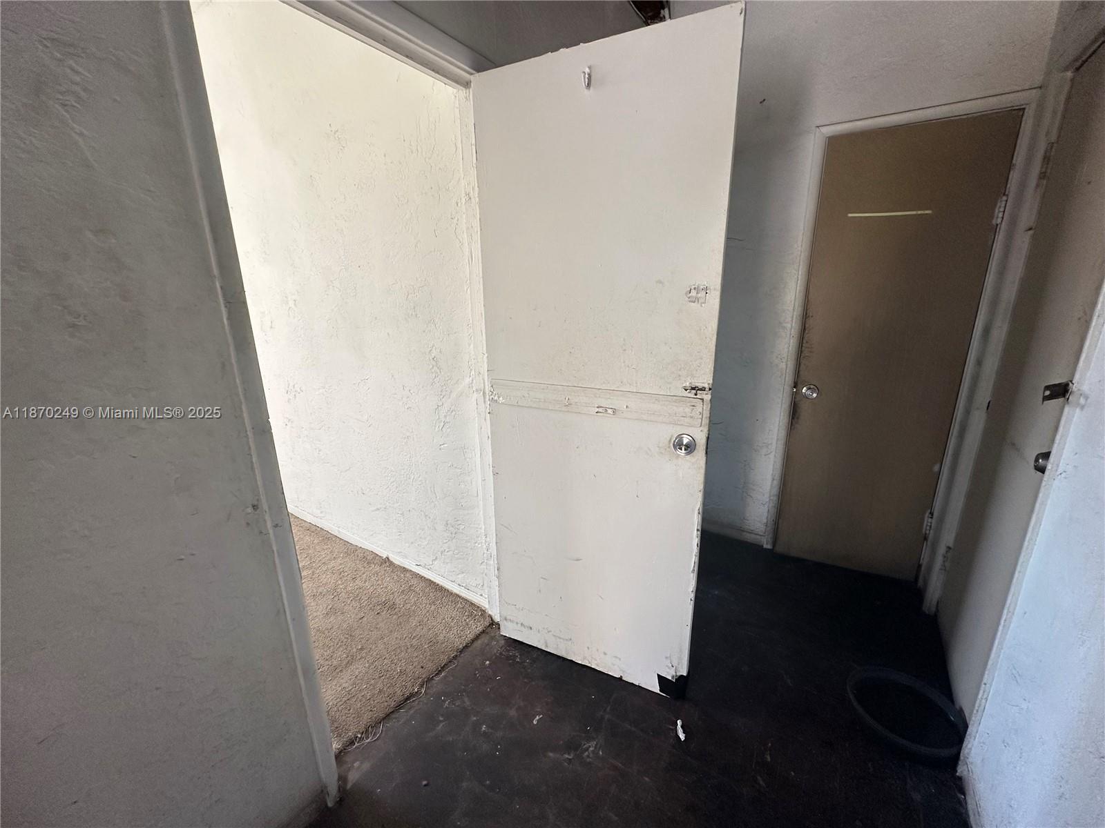 See details / sq. ft. $ 2025-09-13 0 Photo