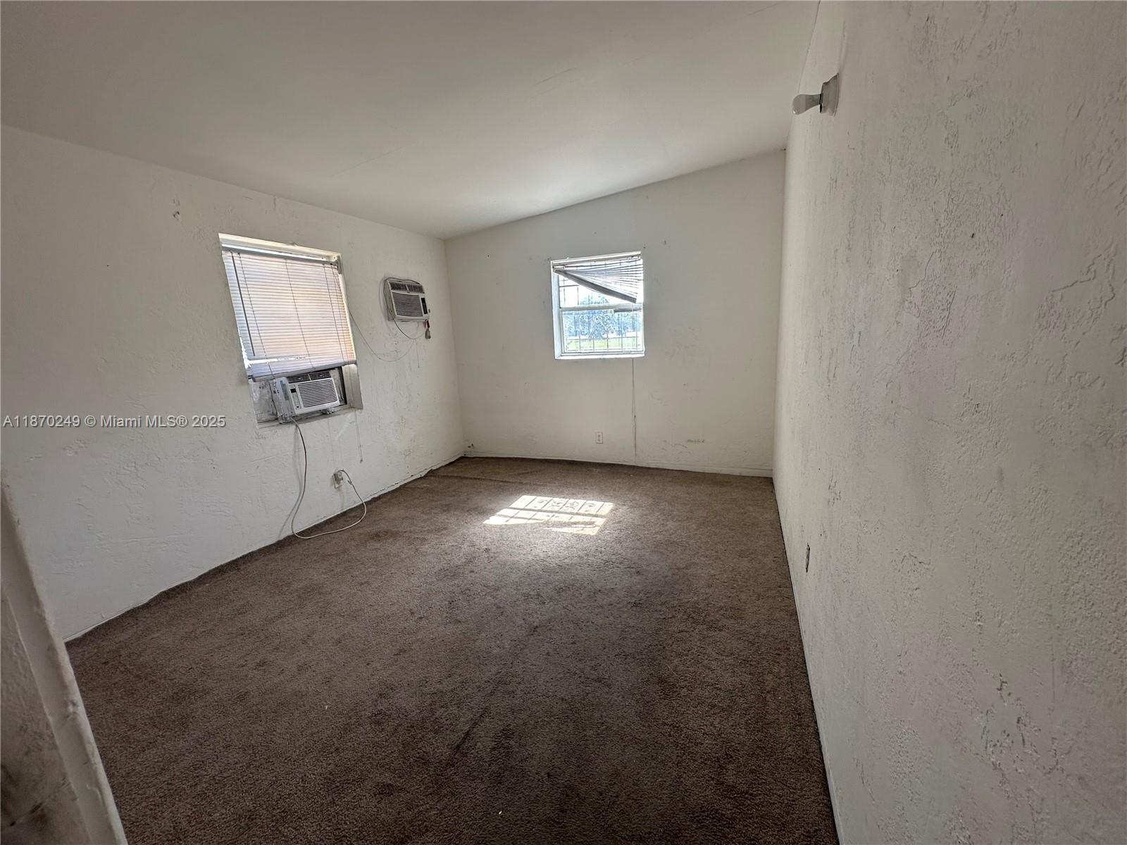 See details / sq. ft. $ 2025-09-13 0 Photo