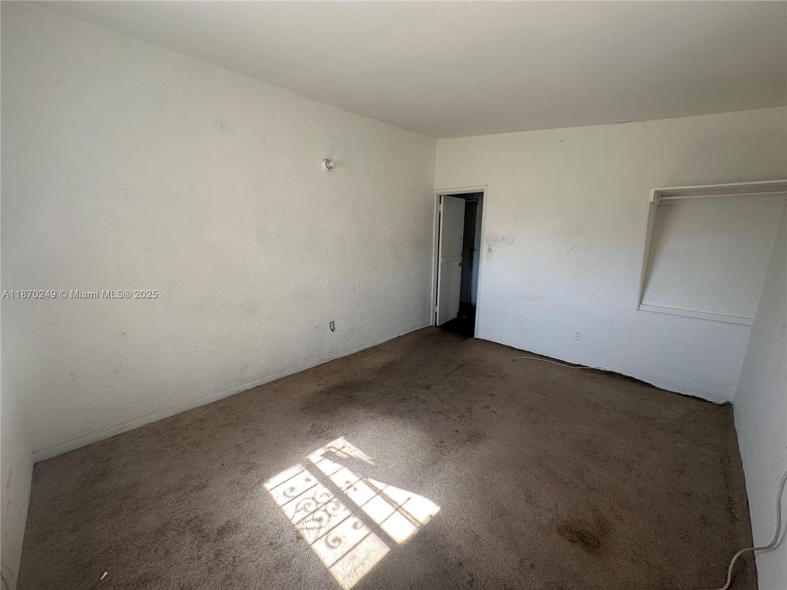 See details / sq. ft. $ 2025-09-13 0 Photo