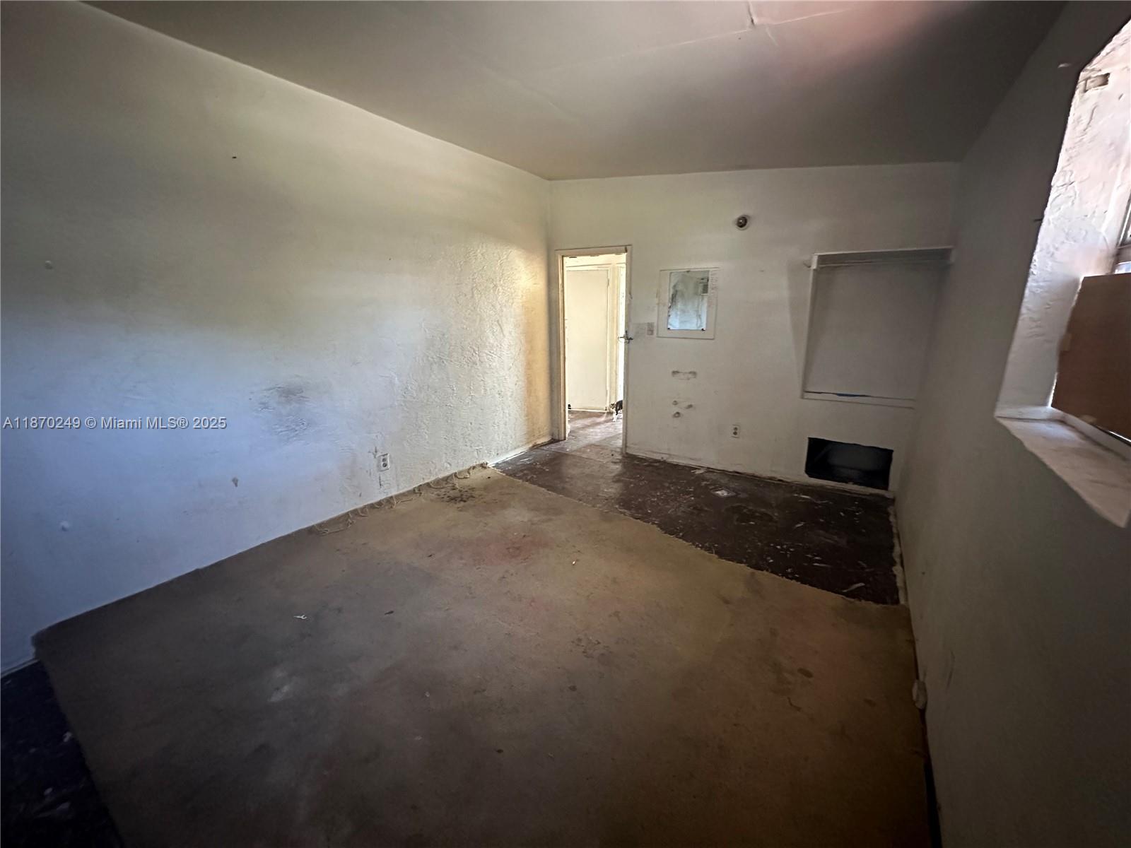 See details / sq. ft. $ 2025-09-13 0 Photo