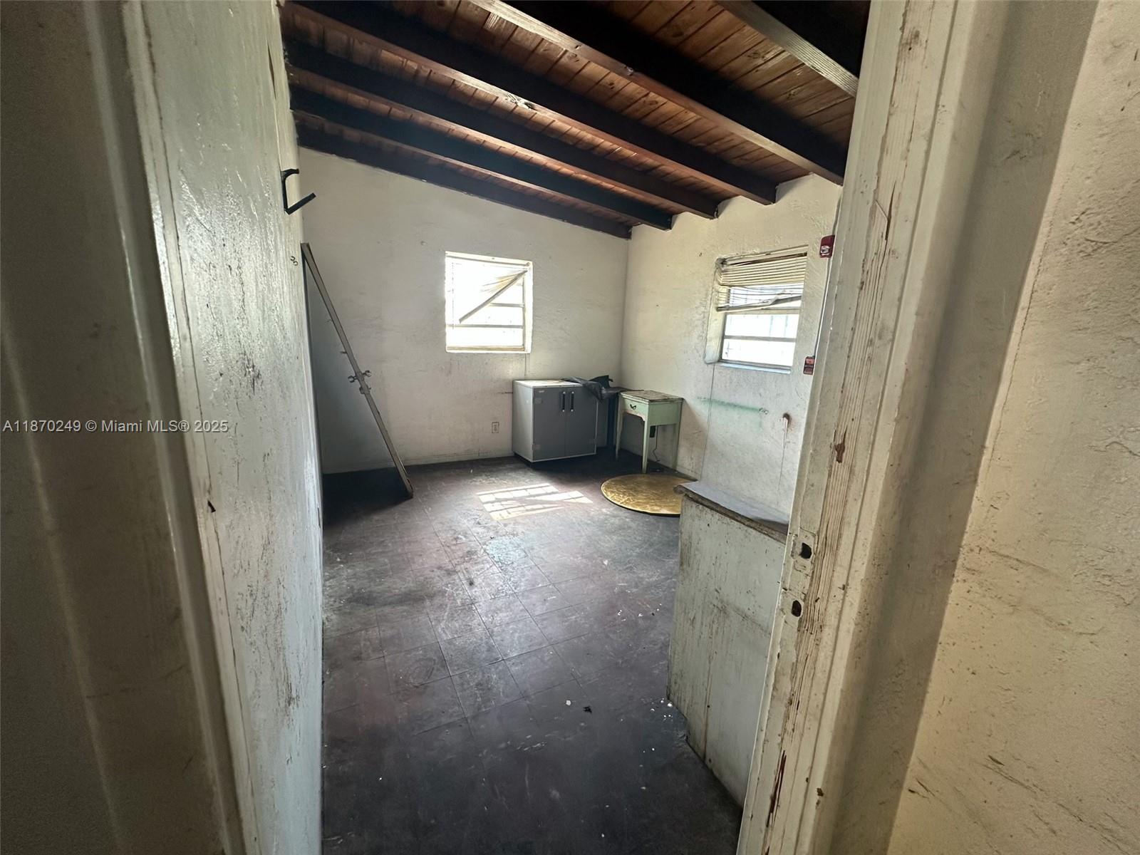 See details / sq. ft. $ 2025-09-13 0 Photo