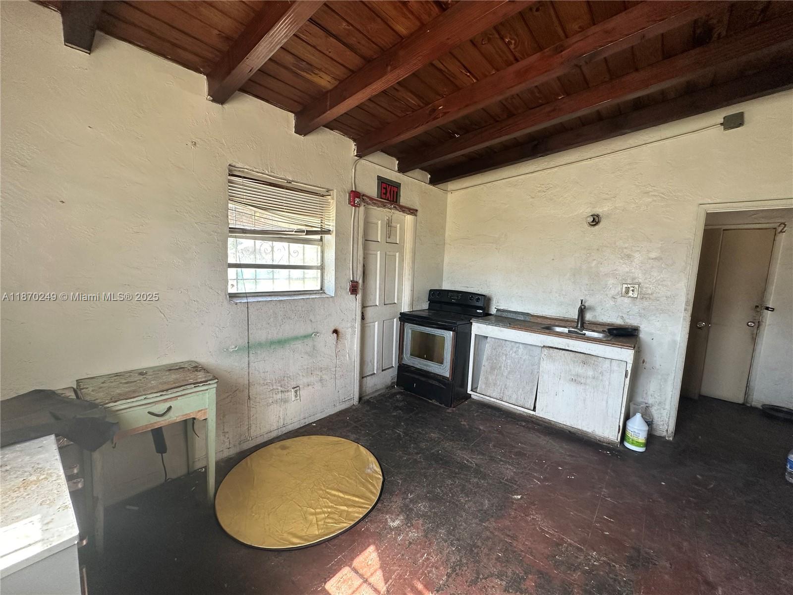 See details / sq. ft. $ 2025-09-13 0 Photo