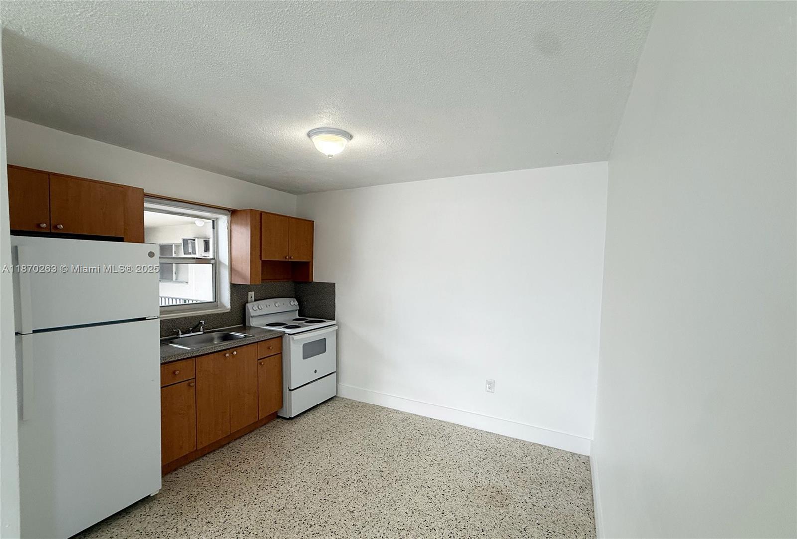 See details / sq. ft. $ 2025-09-02 0 Photo