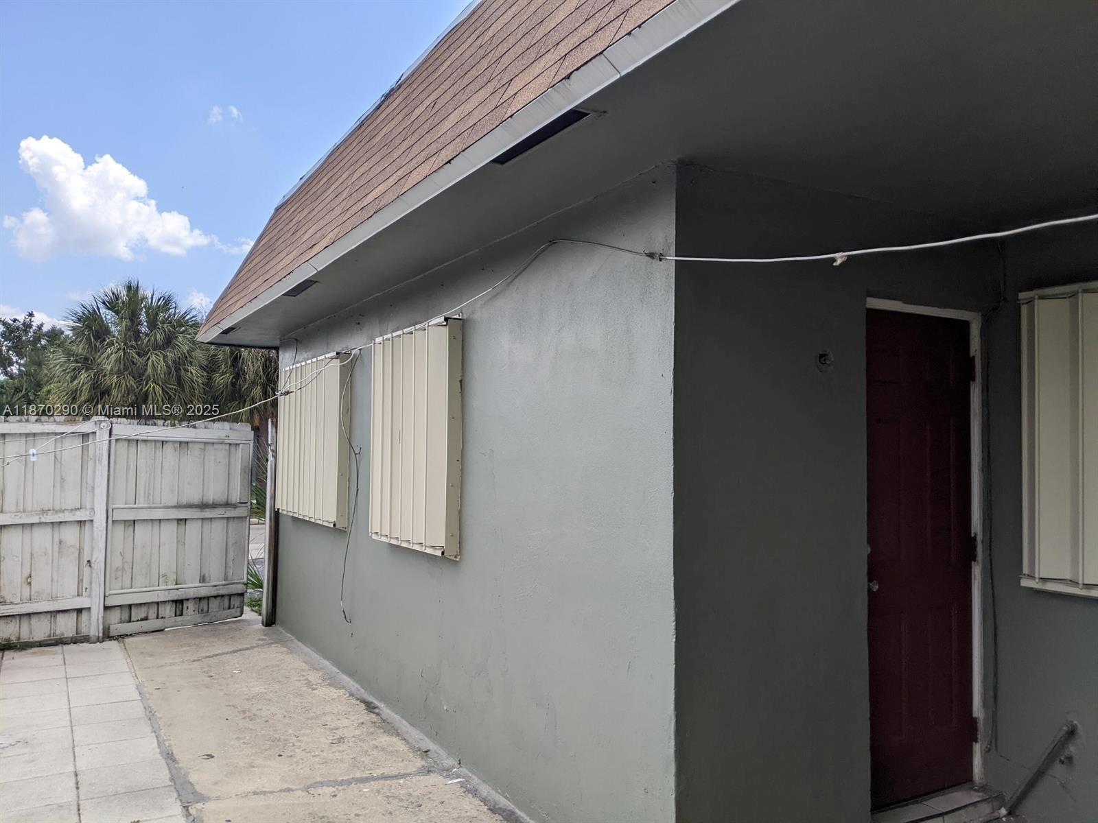   /  2880 sq. ft. $ 2025-09-02 0 foto