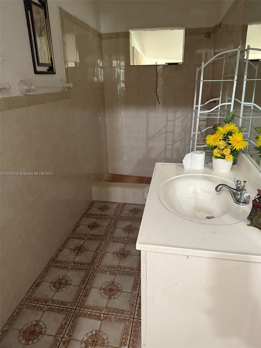 See details / 3127 sq. ft. $ 2025-09-02 0 Photo