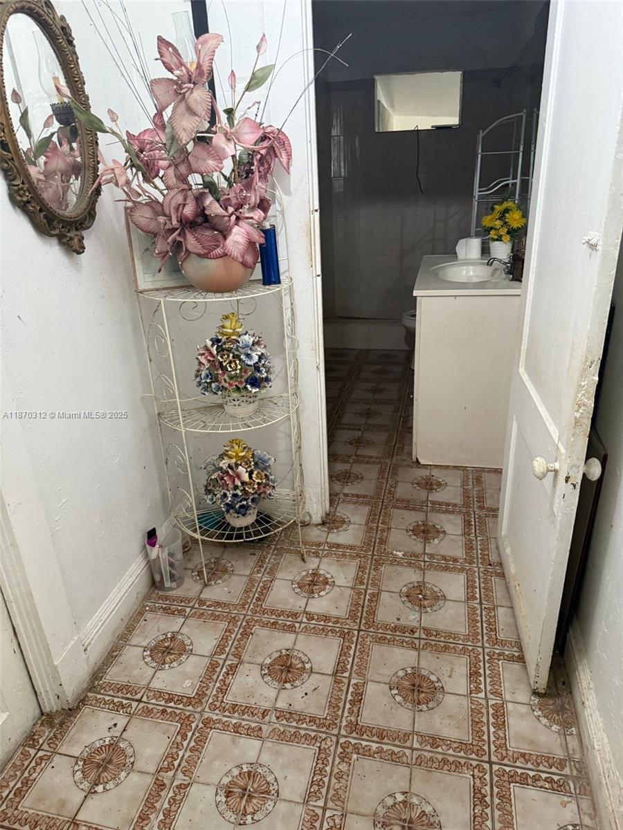 See details / 3127 sq. ft. $ 2025-09-02 0 Photo